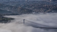 İstanbul'da bayram tatili için yola çıkanlar sis şaşkınlığı yaşadı
