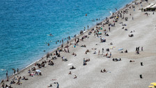 Muğla, Antalya kıyılarında bayram yoğunluğu! Yaz tatilini aratmadı
