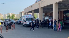 Diyarbakır'daki bir hastanenin önünde çıkan kavgada 4 kişi yaralandı
