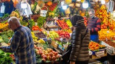 Bu yıl ilk kez asgari ücreti geçti! TÜRK-İŞ açlık ve yoksulluk sınırını açıkladı