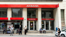 Akbank müşterilerinden şikayet yağdı! 'Hesabımdan para çekildi'