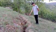 Tokat'ta deprem sonrası insan boyunda çatlaklar oluştu