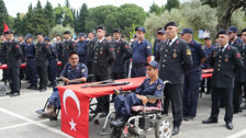 Manisa'da 43 engelli birey yemin ederek bir günlüğüne asker oldu