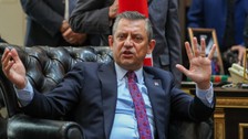 Özgür Özel'den Ekrem İmamoğlu'nun Roma gezisine destek