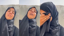 Gazzeli anne gözyaşları içinde Müslümanlara seslendi: Başımıza gelenleri gördüğünüze emin misiniz?