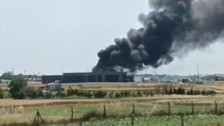 Silivri'de boya fabrikasında yangın