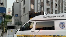 Düzce'de bir kadın kavga ettiği komşusunu silahla vurdu