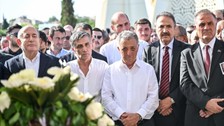 Beşiktaş'ın eski başkanı Ahmet Nur Çebi'nin babası son yolculuğuna uğurlandı