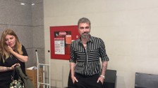 Modacı Kemal Doğulu menajerine hakaret ettiği iddiasıyla mahkemede