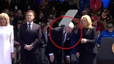 ABD Başkanı Biden, olmayan bir sandalyeye oturmaya çalıştı