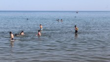 Alanya'da araç termometrelerinde hava sıcaklığı 50 dereceyi gördü
