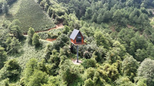 Bunu da anca Rizeli yapar: 12 metre direğin üzerine 70 metrekare ev