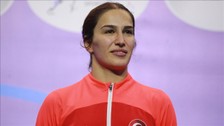Buse Tosun Çavuşoğlu Macaristan'da altın madalya kazandı