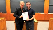 Eski Galatasaraylı oyuncu Juan Mata, Harvard Üniversitesi'nden mezun oldu