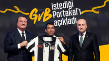 Giovanni van Bronckhorst Steven Berghuis'i istiyor