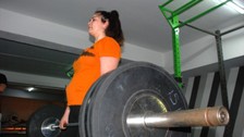 Görme engelli Melisa zayıflamak için gittiği spor salonunda haltere başlayıp Türkiye şampiyonu oldu
