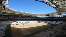 Tüpraş Stadyumu’nda saha zemini yenileme çalışmaları başladı