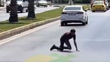 Antalya’da ‘zombi’ paniği: Trafiği birbirine kattı