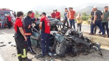 Mersin'de karşı şeride geçen otobüs zincirleme kazaya neden oldu: 2 ölü, 35 yaralı