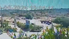 Atılan sigara izmariti İzmir Çeşme'de böyle yangın çıkardı: O anlar kamerada