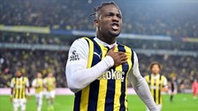 Fenerbahçe'nin eski golcüsü Michy Batshuayi Galatasaray'a imza atmak için İstanbul'da