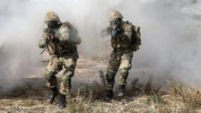 Son dakika! Suriye ve Irak'a nokta operasyon! 13 terörist etkisiz