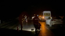 Diyarbakır'da otomobile uzun namlulu silahlarla saldırı