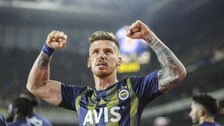 Fenerbahçe'de şoke eden ayrılık: Serdar Aziz kamptan ayrıldı