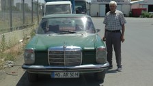 Bir gurbetçi, "Ülkem kazansın" diyerek aracının bakımını yaptırmak için Türkiye'ye geldi