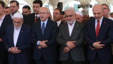 Temel Karamollaoğlu'nun annesi son yolculuğuna uğurlandı