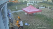 Mangal yakarken üzerine ateş sıçradı; yolda kalp krizi geçirerek öldü