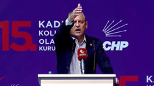 Özgür Özel'in konuşmasında tansiyon yükseldi! Sloganları duyunca işçileri dışarı çıkarttı