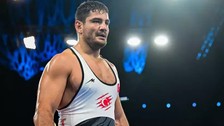 Milli güreşçi Taha Akgül, Paris 2024'te bronz madalya kazandı