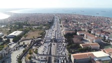 Metrobüs yolundaki çalışma nedeniyle Avcılar'da Kadıköy yönü trafiği kilitlendi