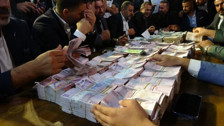 Burikiler aşiretinin düğününde geline 3 kilo altın, damada 12 milyon TL takı takıldı