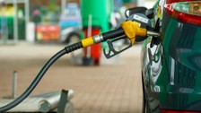 Araç sahiplerine müjde! Benzine 1 lira 46 kuruş indirim