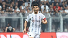 Beşiktaş'ta Necip Uysal çapraz bağ sakatlığı geçirdi