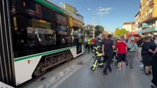 Kocaeli'de tramvayın yayaya çarptığı kaza görüntülendi