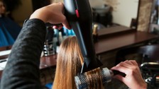 Pazar günü kuaför ve güzellik salonlarına muafiyet geldi