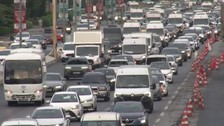 İstanbul'da eğitim-öğretim döneminin kısmen başlamasıyla trafik felç oldu