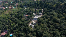 Vaniköy'deki ruhsatsız villa yıkılıyor