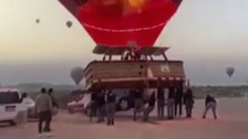 Kapadokya'da ilginç olay! Sıcak hava balonu otomobil ile çarpıştı