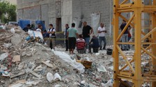 Kule vinçteki demir kova işçilerin üzerine düştü: 2 ölü