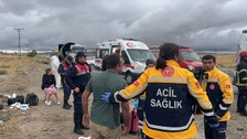 Nevşehir'de turistleri taşıyan minibüs kaza yaptı! Çok sayıda yaralı var