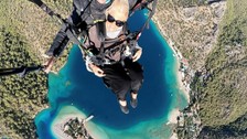 Fethiye'de Yaşlı Turistler Yamaç Paraşütü Deneyimledi