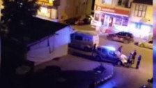Pendik'te motosikletli bir şahıs park halindeki aracı kurşunlandı