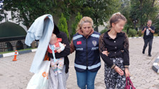 Ağızları açık bırakan hırsızlık! 9 aylık hamile kadın, kocası ve arkadaşlarıyla polisin evinden hırsızlık yaptı