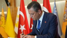 CHP lideri Özel'den MHP lideri Bahçeli'ye tepki: Terör yuvası dediler, sonra da el sıkıştılar