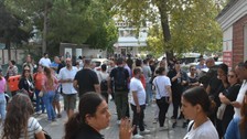 İzmir'de ilkokulda taciz iddiası! Veliler soluğu okulda aldı
