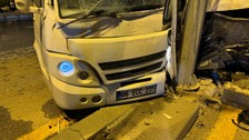 Ankara'da servis minibüsleri çarpıştı! 21 kişi yaralandı